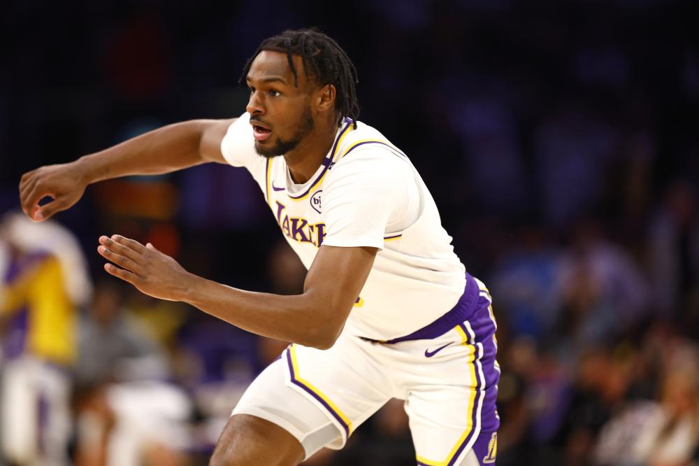 以某国际顶 以某国际顶